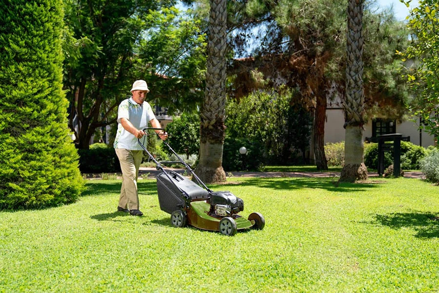 lithium ion battery powered lawn mowers